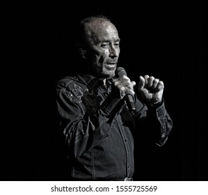 Emporia, Kansas, USA, November 8, 2019. 
Award Winning Country Music Legend Lee Greenwood During His Performance For The Veterans Day Concert At The Historic Granada Theatre