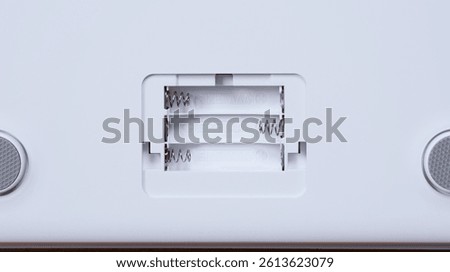 Empty battery compartment in an electronic device