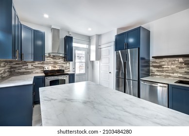 Empty Beautiful Old Style Modern Renovated Apartment In 2 Floors Canadian House With Nice Contemporary Equipped Kitchen With Appliances, Stove, Fridge, Washer And Dryer, Laundry, Balcony, New Bathroom