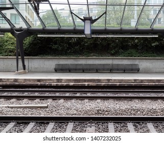 Empty bench at the station