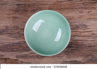 Empty Bowl On Wood
