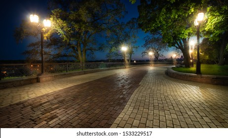 190,260 Outdoor park night lights Images, Stock Photos & Vectors ...