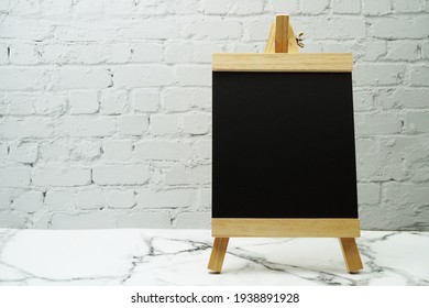 Empty Easel with Space copy background