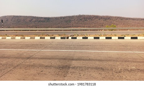 The Empty Highway In India During Lockdown Of Covid 19 Pandemic. 