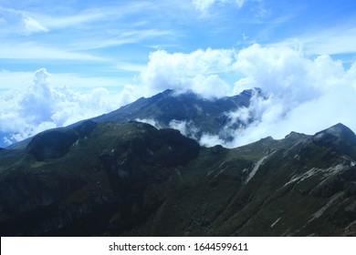 Volcan Pichincha Imagenes Fotos De Stock Y Vectores Shutterstock