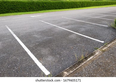 Parking Space Bilder Stockfotos Und Vektorgrafiken Shutterstock