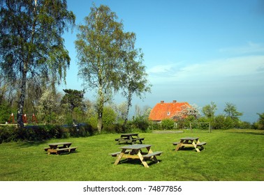 download grounded picnic table for free