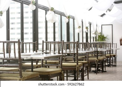 empty restaurant