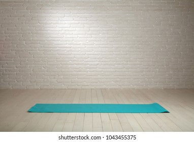 Immagini Foto Stock E Grafica Vettoriale A Tema Yoga Studio