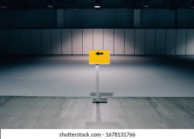 Empty room with a yellow pointer