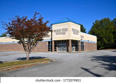 An Empty Rural Business That Financially Failed During The Pandemic Shutdown And Is Now Permanently Closed. 