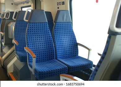empty seats in the train 
