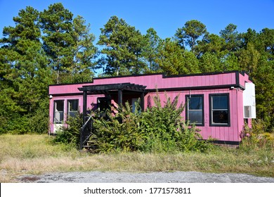 An Empty Small Rural Business That Financially Failed During The Pandemic Shutdown And Is Now Permanently Closed.