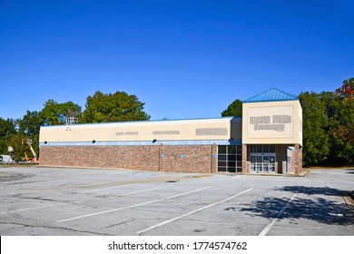 An Empty Small Rural Business That Financially Failed During The Pandemic Shutdown And Is Now Permanently Closed.