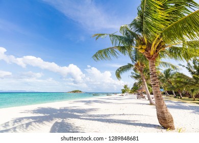 Empty Sunny Koh Lipe Beach Tall Stock Photo 1289848681 | Shutterstock