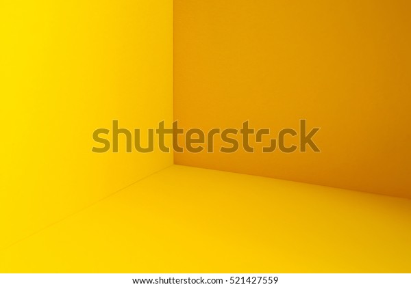 空の黄色い部屋の隅 の写真素材 今すぐ編集