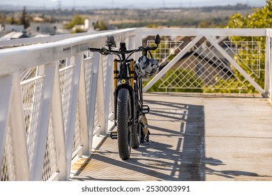 An e-MTB is heavier than a traditional mountain bike, but technological advances have allowed the weight to be significantly reduced - Powered by Shutterstock