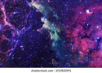 Бесконечная вселенная со звездами и галактиками в космическом пространстве. Космос-арт. Элементы этого изображения, предоставленного NASA.