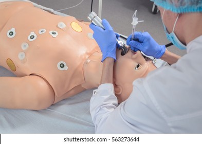 Endotracheal intubation of a reanimation training doll