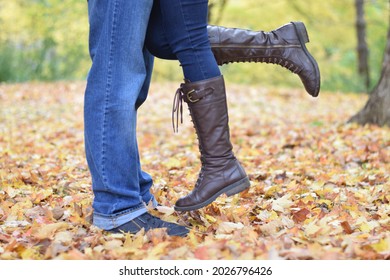 Engagement Photo Shoot In Autumn