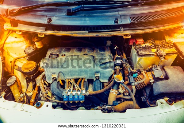 Engine machine of car\
for checking service
