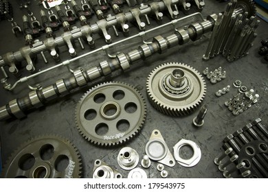 Engine Parts Machine Technology Modern Diesel Engine Camshaft And Valves