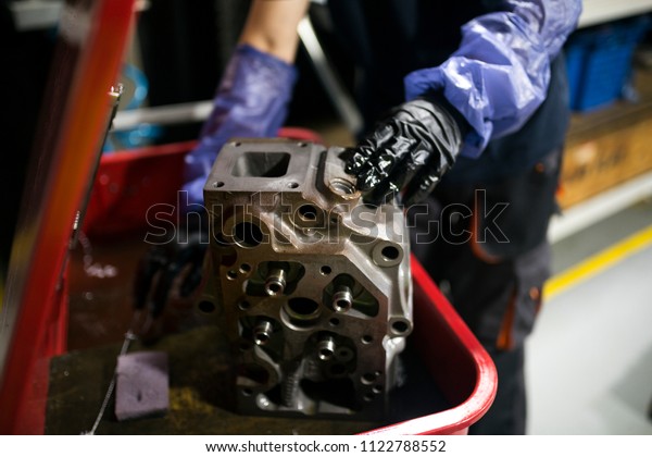 \
engine\
repair at the factory. Master repairs\
engine
