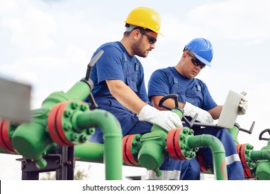 Engineer In The Oil And Natural Gas Field, Pipeline, Refinery