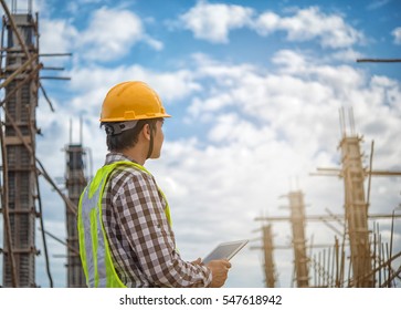 Engineering using digital tablet in the construction  modern technology application
