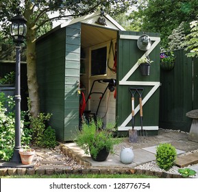 English Back Garden Shed And Paved Area