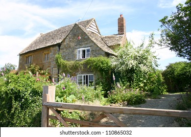 English Farm House Or Cottage