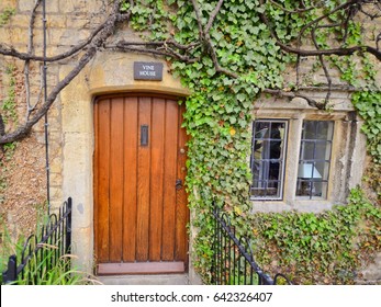 English Old Stone Cottage Green Doors Stock Photo 500437585 | Shutterstock