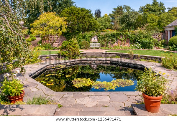 English Walled Garden Area Chicago Botanic Stock Photo Edit Now