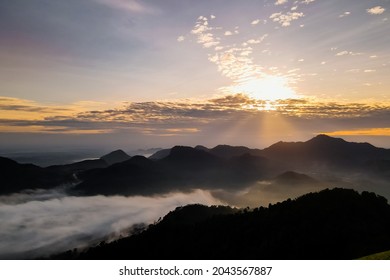 Enjoy the sunrise at Bukit Besak, which is located in the village of Tanjung Beringin, South Merapi sub-district, at an altitude of 640 masl. Called Besak Hill, the word besak means big.