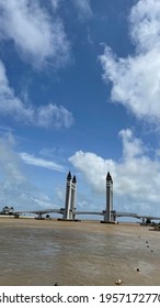 Enjoy Vacation At Terengganu Drawbridge