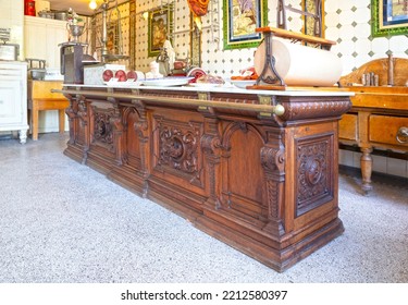 Enkhuizen, The Netherlands On August 7, 2022. The Interior Of A Butcher Shop From 1900