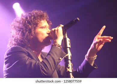 Enrique Bunbury Live On Stage In Paris - Elysee Montmartre - France December 12, 2018