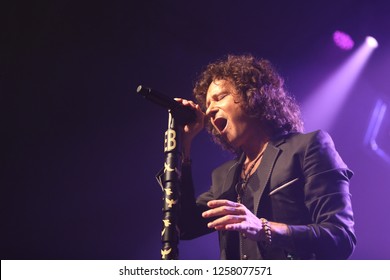 Enrique Bunbury Live On Stage In Paris - Elysee Montmartre - France December 12, 2018