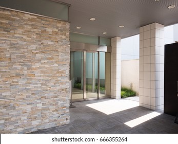 マンションエントランス の写真素材 画像 写真 Shutterstock