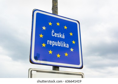 Entrance to the Czech Republic ( Ceska republika ) and to European Union. Traffic sign demarcates border to foreign country and to Schengen area 