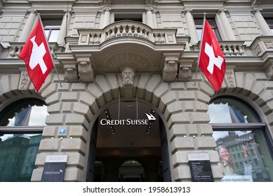 Entrance of historic bank building of Swiss bank Credit Suisse at Parade Square at City of Zürich. Photo taken April 19th, 2021, Zurich, Switzerland.