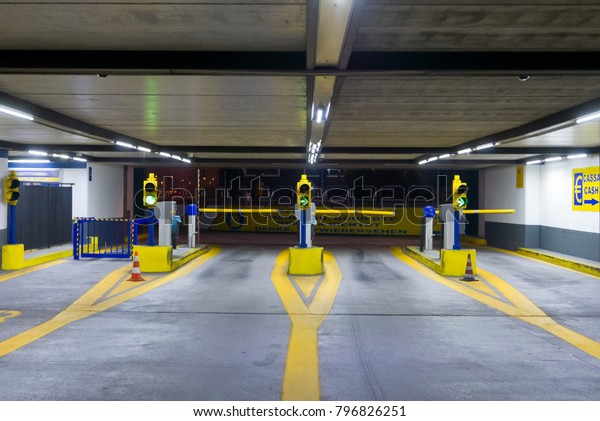 Entrance Multistorey Underground Car Parking Garage Stock Photo (Edit ...