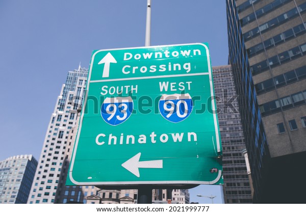 Entrance sign on interstate I-90 and I-93
(Massachusetts
turnpike)