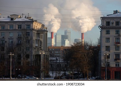 Environmental problem of environmental pollution and air in large cities