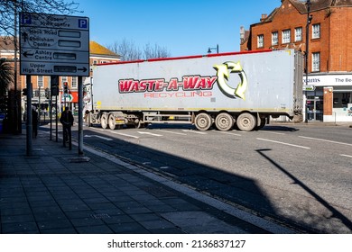 Epsom Surrey London UK, March 18 2022, Large Heavy Goods Vehicle Hauling Commercial Waste In A Trailer