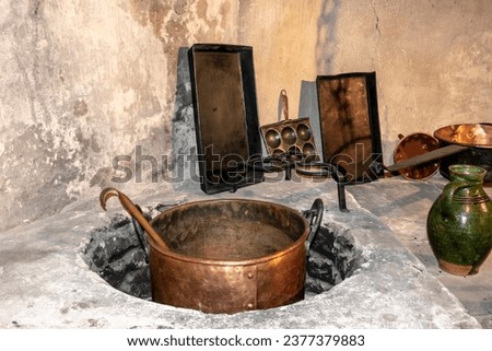 The equipment of the castle kitchen