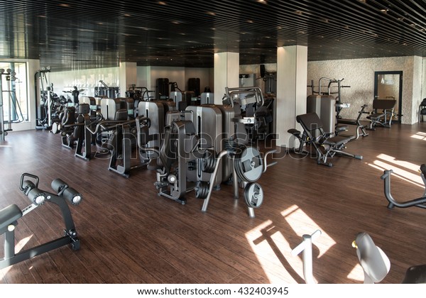 Equipment Machines Modern Gym Room Fitness Stockfoto Jetzt