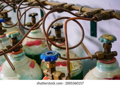 Equipment Medical Oxygen Tank Patient Hospital Stock Photo 2005360157 ...