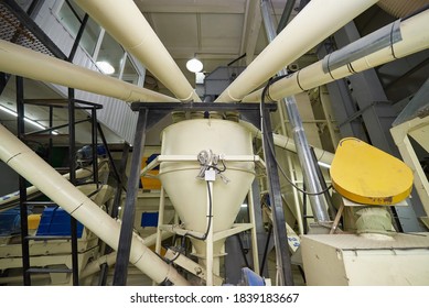 Equipment For Mixing Ingredients In An Animal Feed Plant