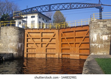 Erie Canal, 20 Mile Park Locks, Erie, NY